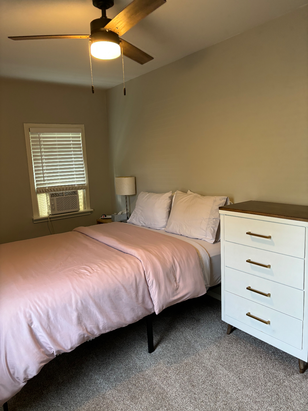 Private apartment in historic Vermont house - Photo 8