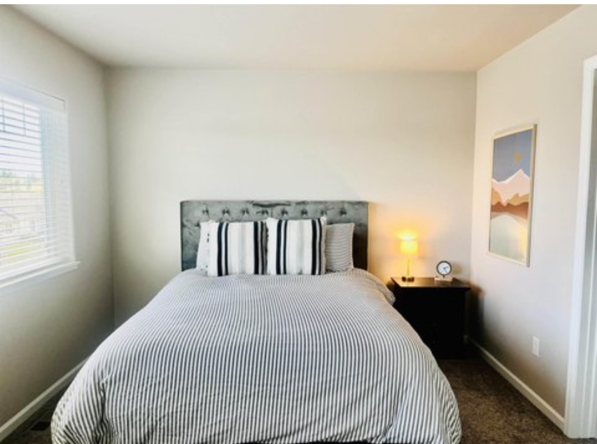 Luxurious Pointe Townhouse - Photo 2