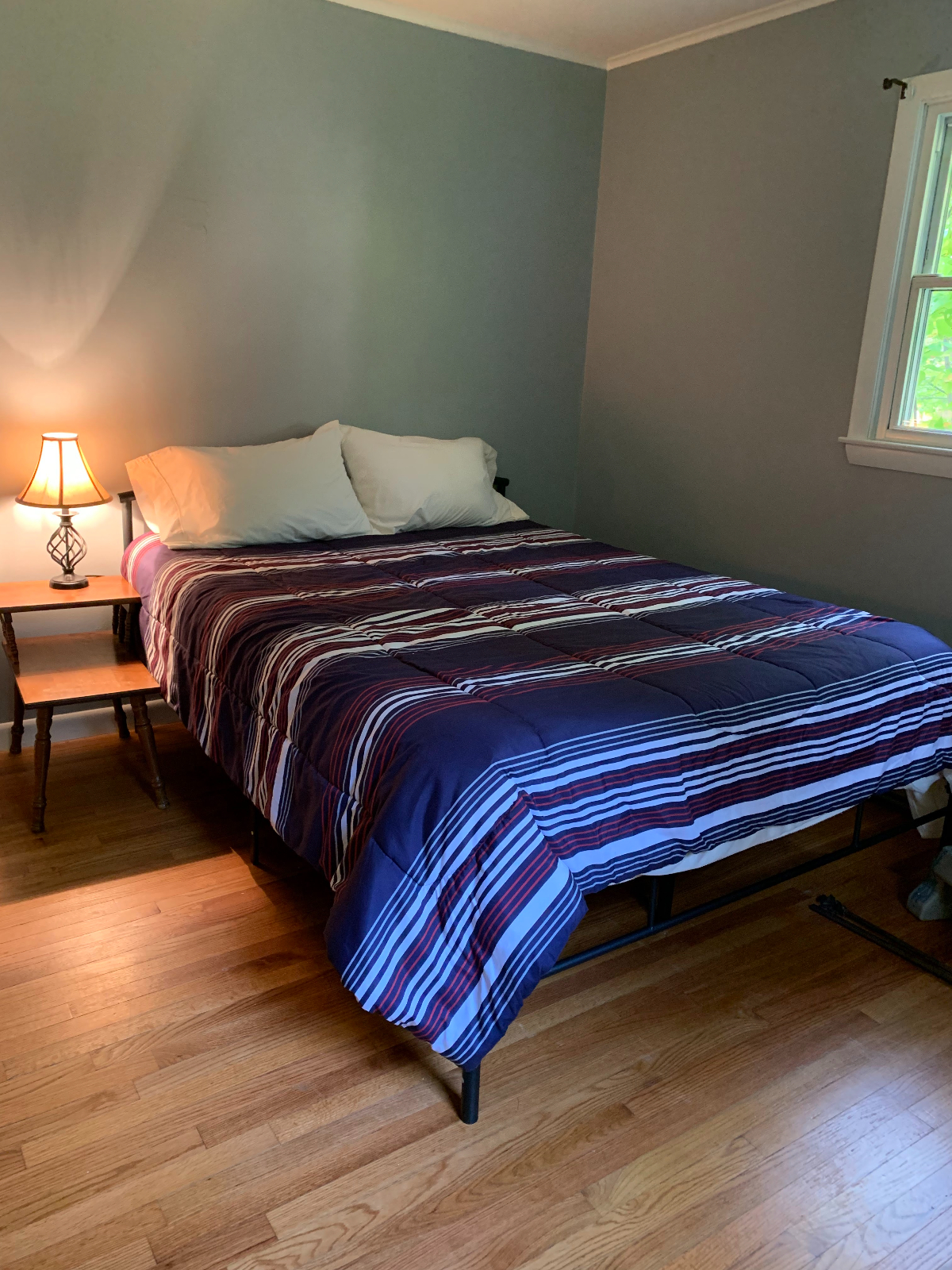 Charming 2-Bed Retreat Near Lake Willoughby & Ski Resorts - Photo 11