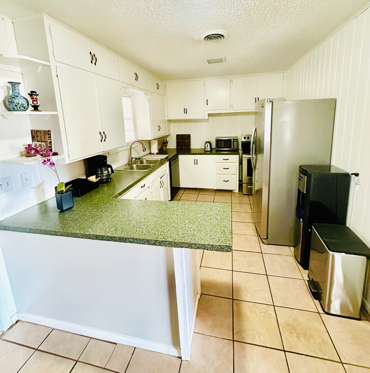 Great location in Medical District Near TTU - Photo 9
