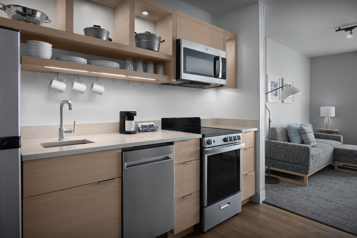 Modern King Studio with Full Kitchen & Workspace - Photo 3