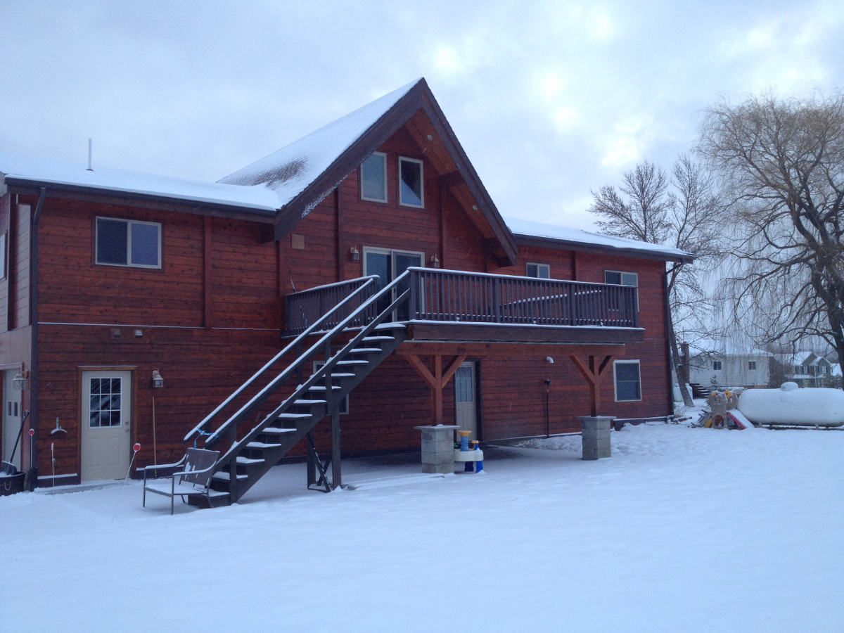 Cozy bedroom at the Relaxing Chalet - Photo 2
