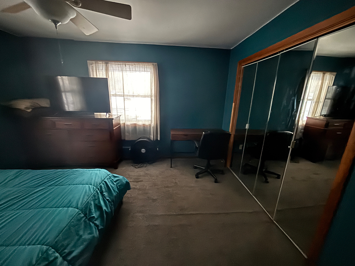 Cozy bedroom at the Relaxing Chalet - Photo 7