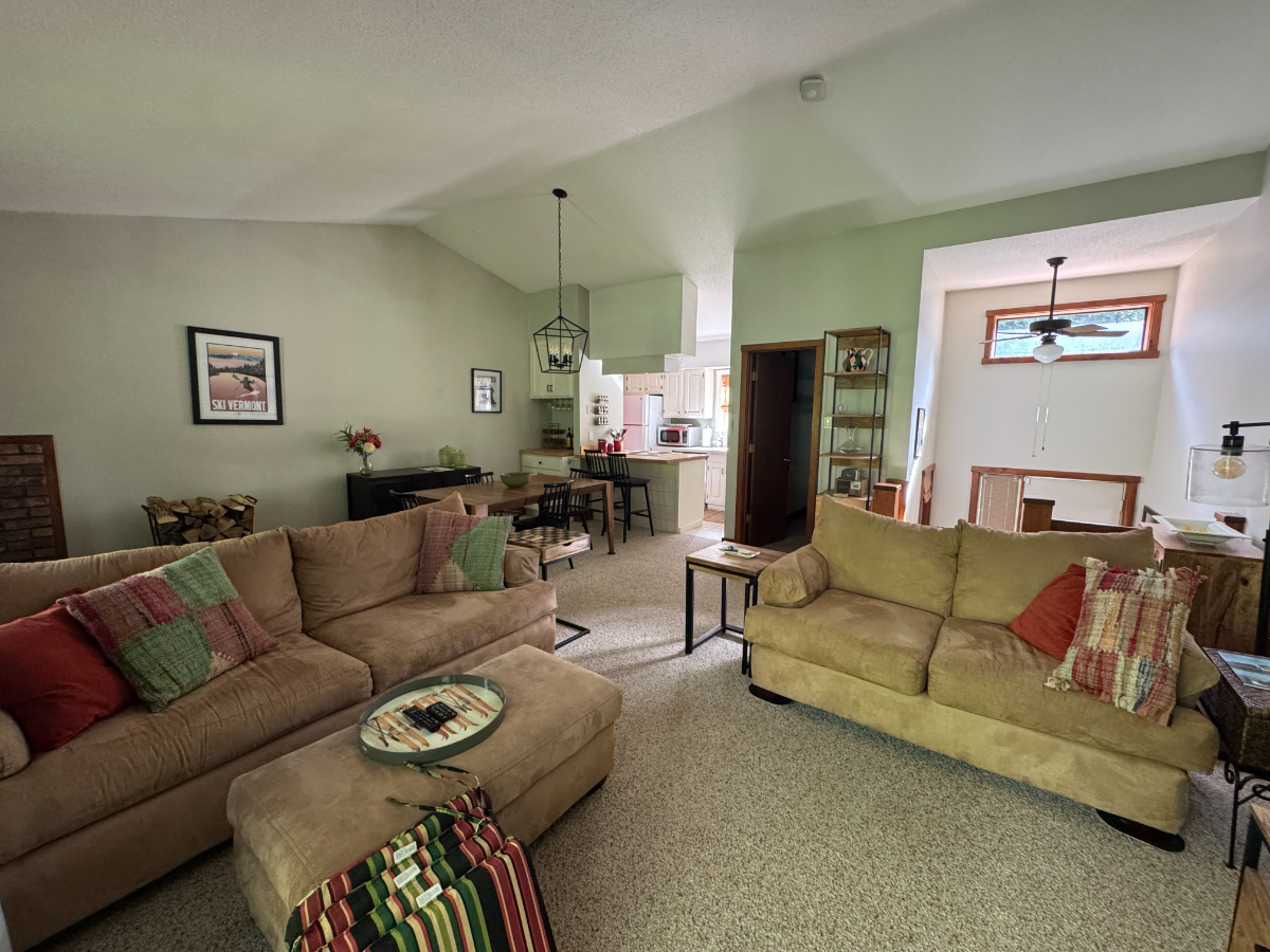 Furnished 2 Bedroom Condo - Photo 11