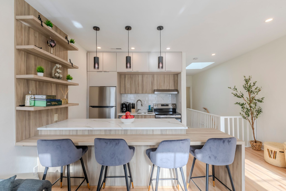 Capitol Hill Luxury 2 bed - 1 bath - Photo 1