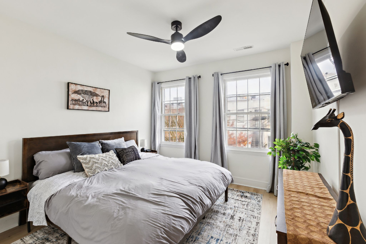 Capitol Hill Luxury 2 bed - 1 bath - Photo 3