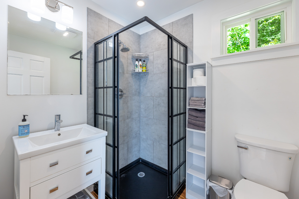 Willow House- 1 bed, 1 bath - Photo 8