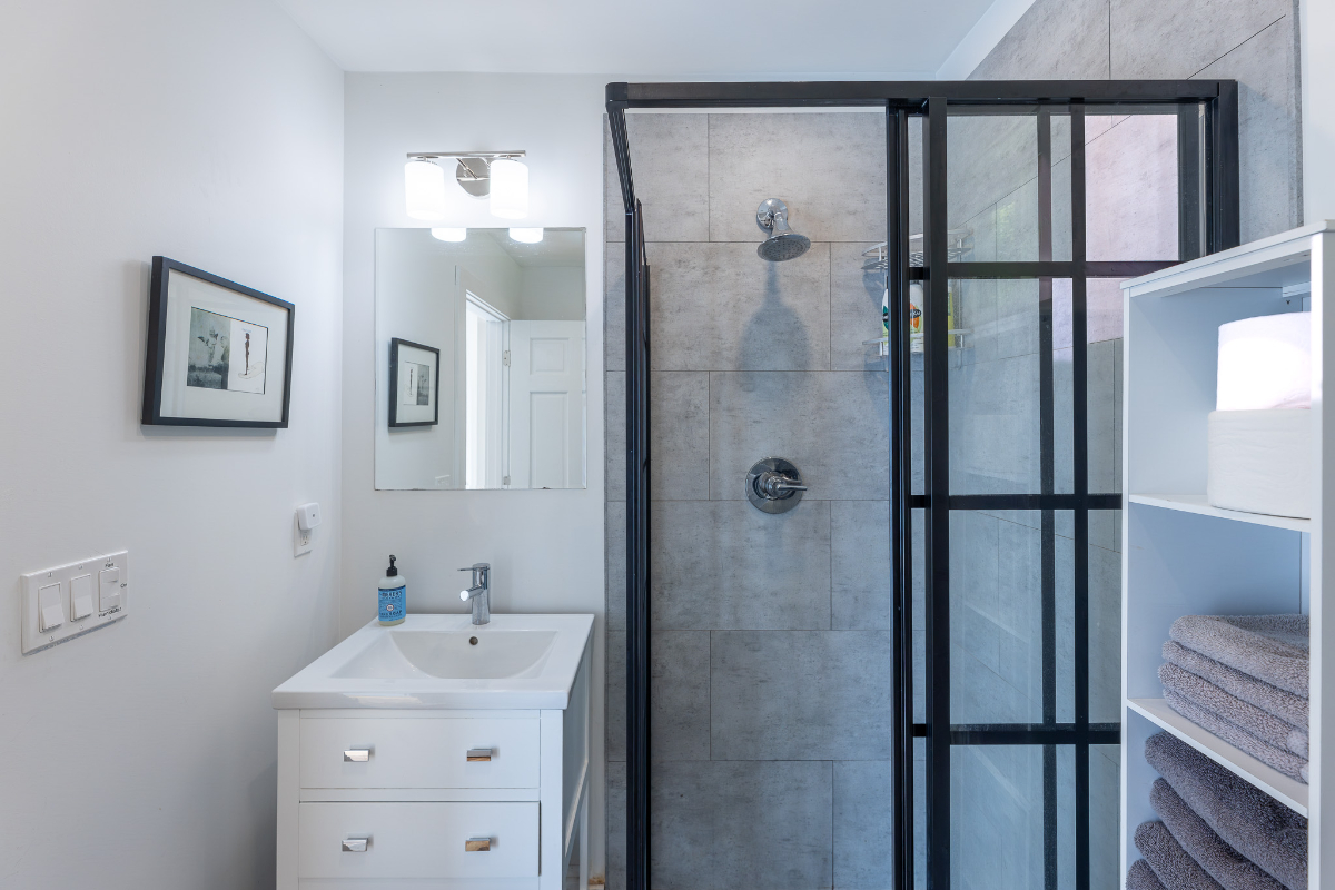 Willow House- 1 bed, 1 bath - Photo 11