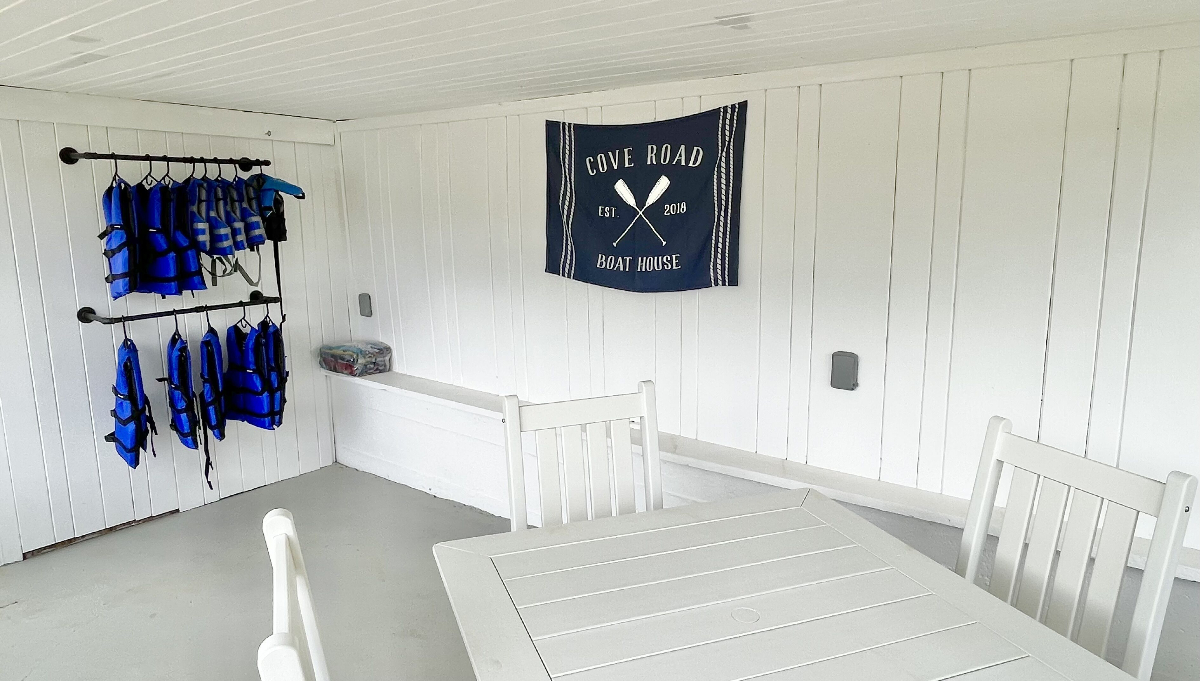 Lake Iroquois - Blue house on the cove - Photo 4