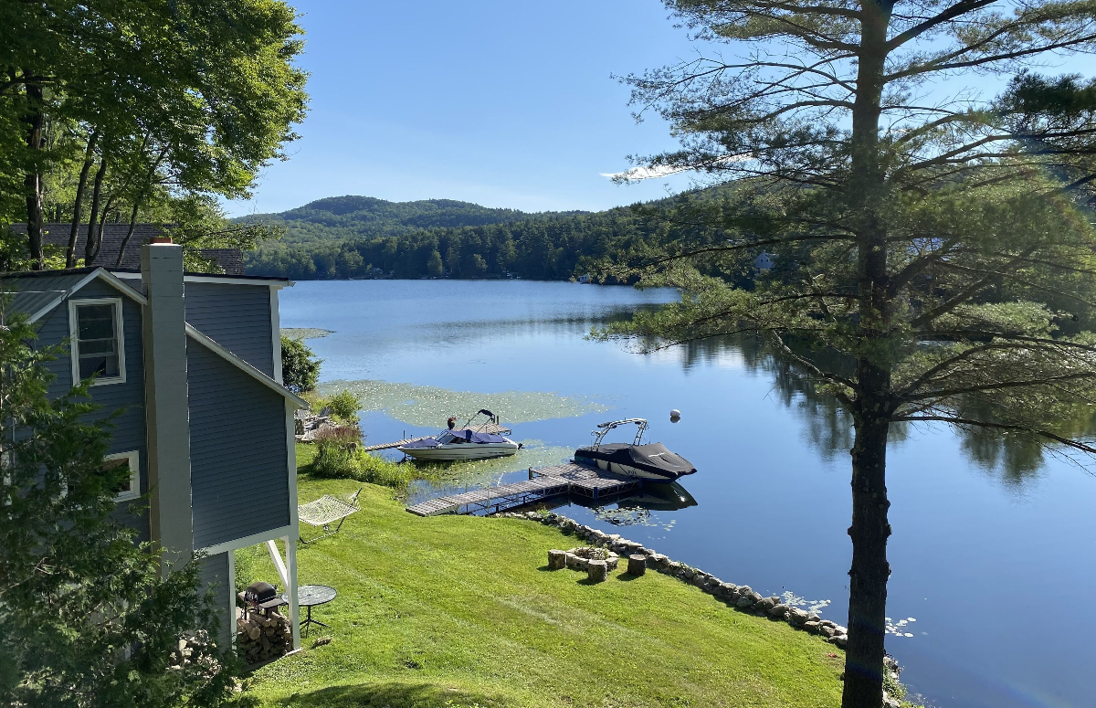 Lake Iroquois - Blue house on the cove - Photo 7