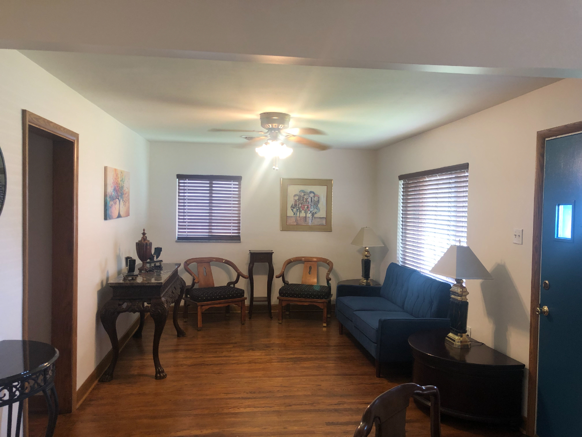 Spacious 4-Bedroom Home with Modern Comforts in a Peaceful Winfield Spot - Photo 4