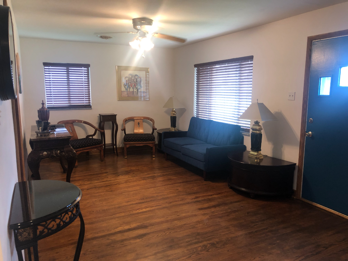Spacious 4-Bedroom Home with Modern Comforts in a Peaceful Winfield Spot - Photo 5
