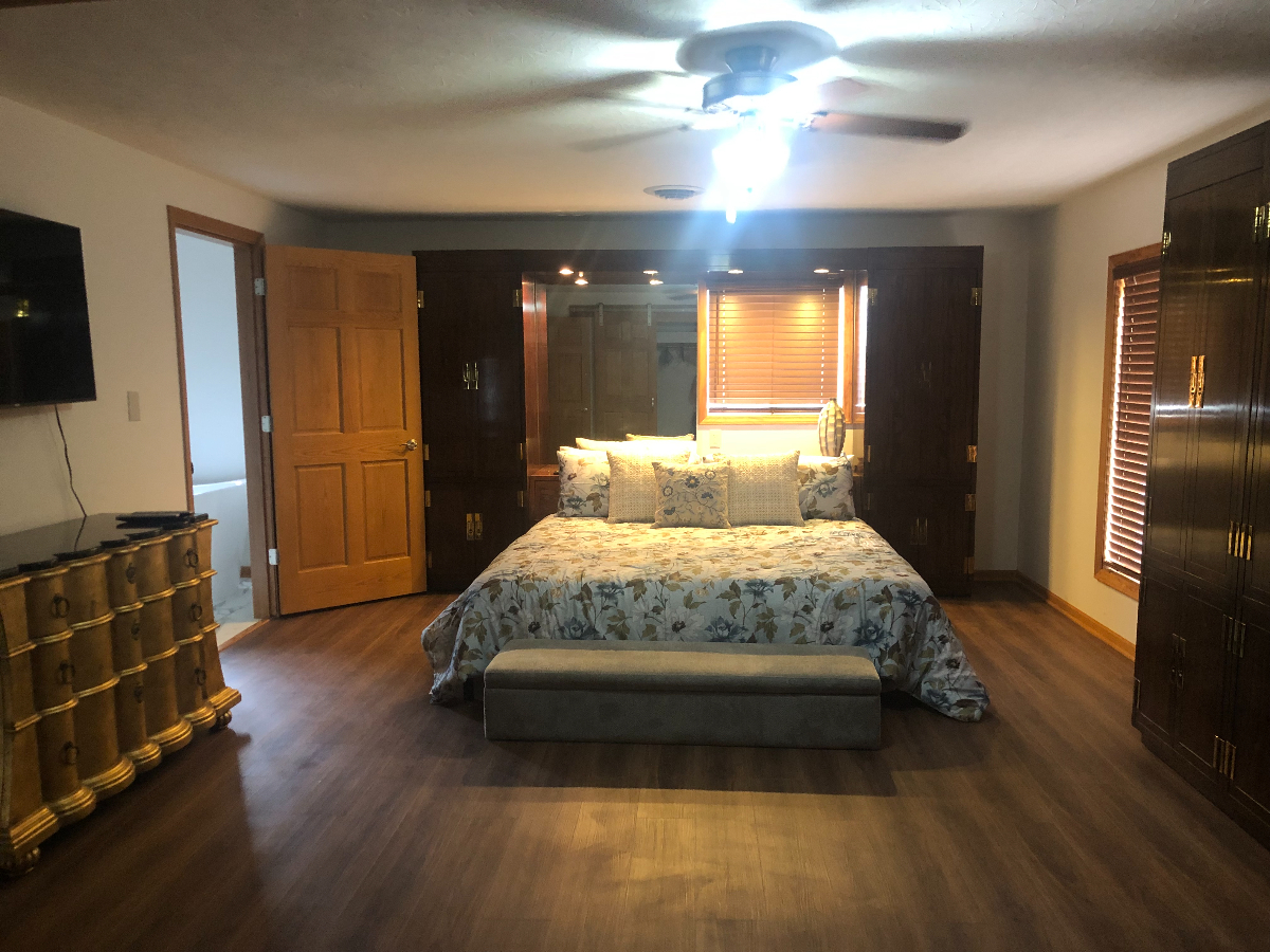 Spacious 4-Bedroom Home with Modern Comforts in a Peaceful Winfield Spot - Photo 11