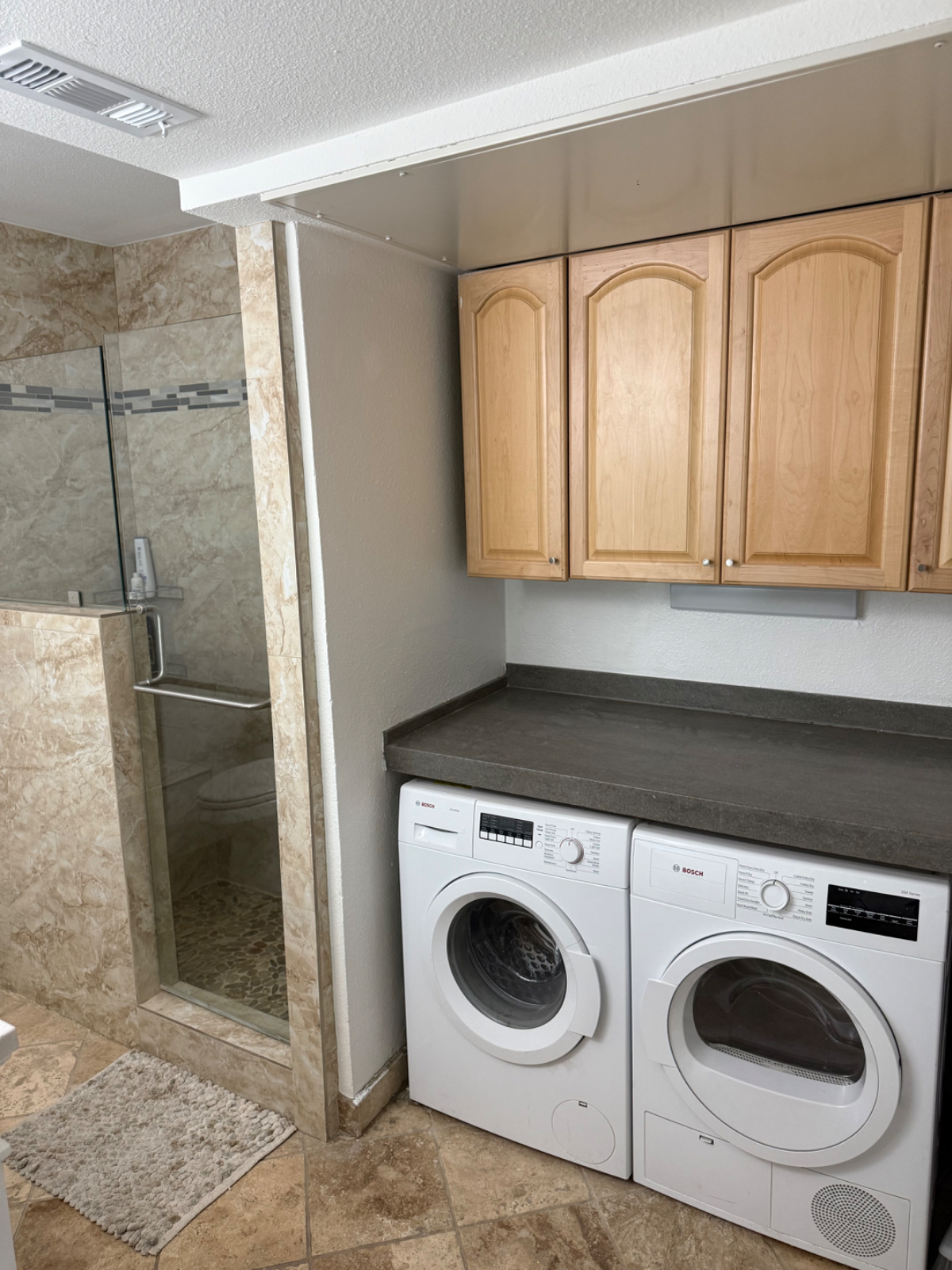 Modern 1-Bed Condo in Gated Preston Hollow Community with In-Unit Laundry, Pool, and Patio - Photo 6