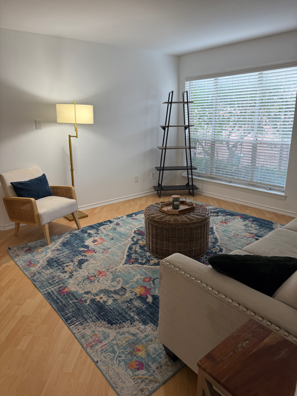 Modern 1-Bed Condo in Gated Preston Hollow Community with In-Unit Laundry, Pool, and Patio - Photo 7