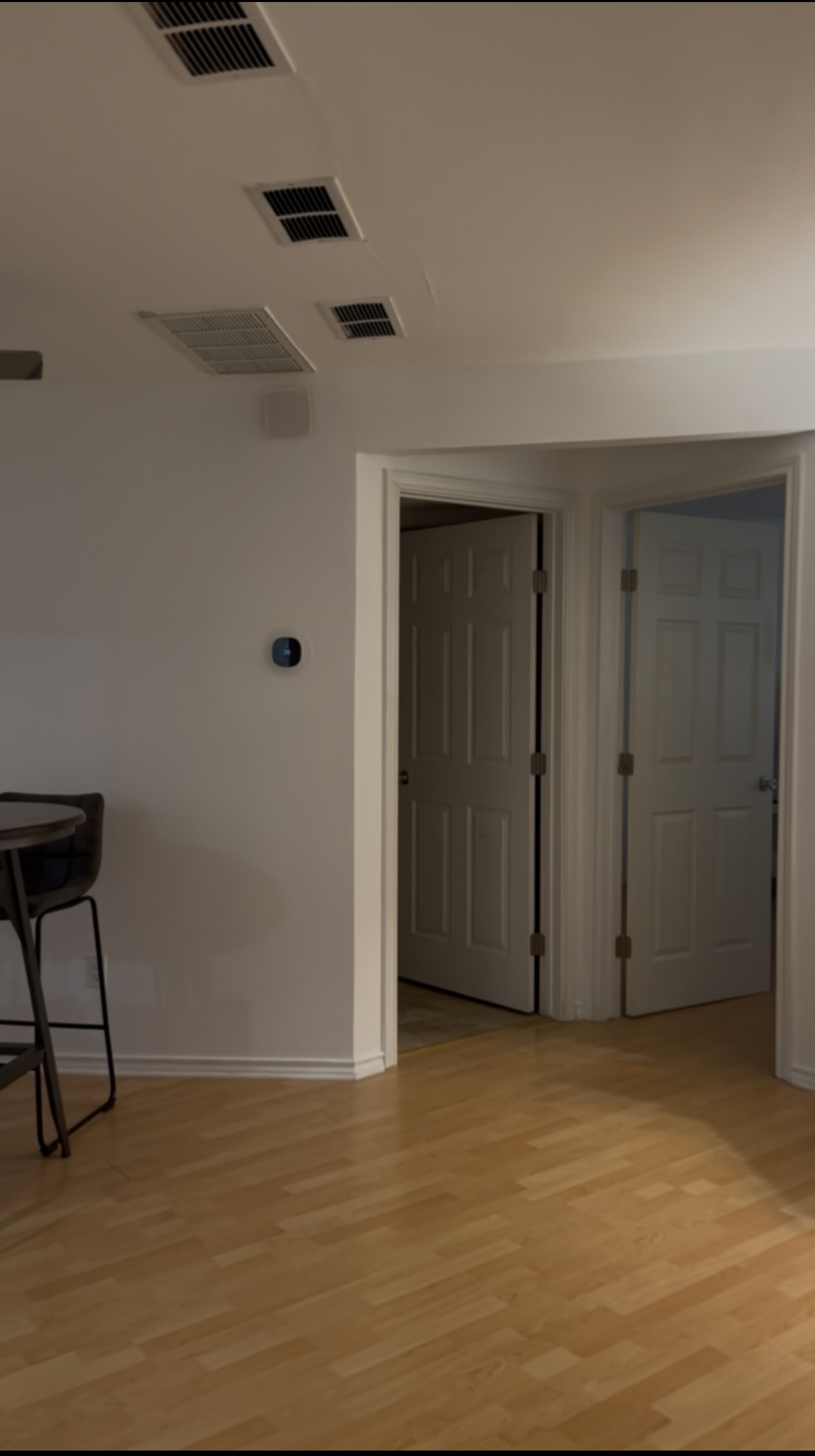 Modern 1-Bed Condo in Gated Preston Hollow Community with In-Unit Laundry, Pool, and Patio - Photo 11