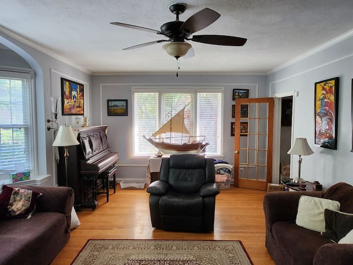 Amazing 3BR Furnished Retreat w/ Garden Oasis & Hot Tub -- Outstanding Location - Photo 5