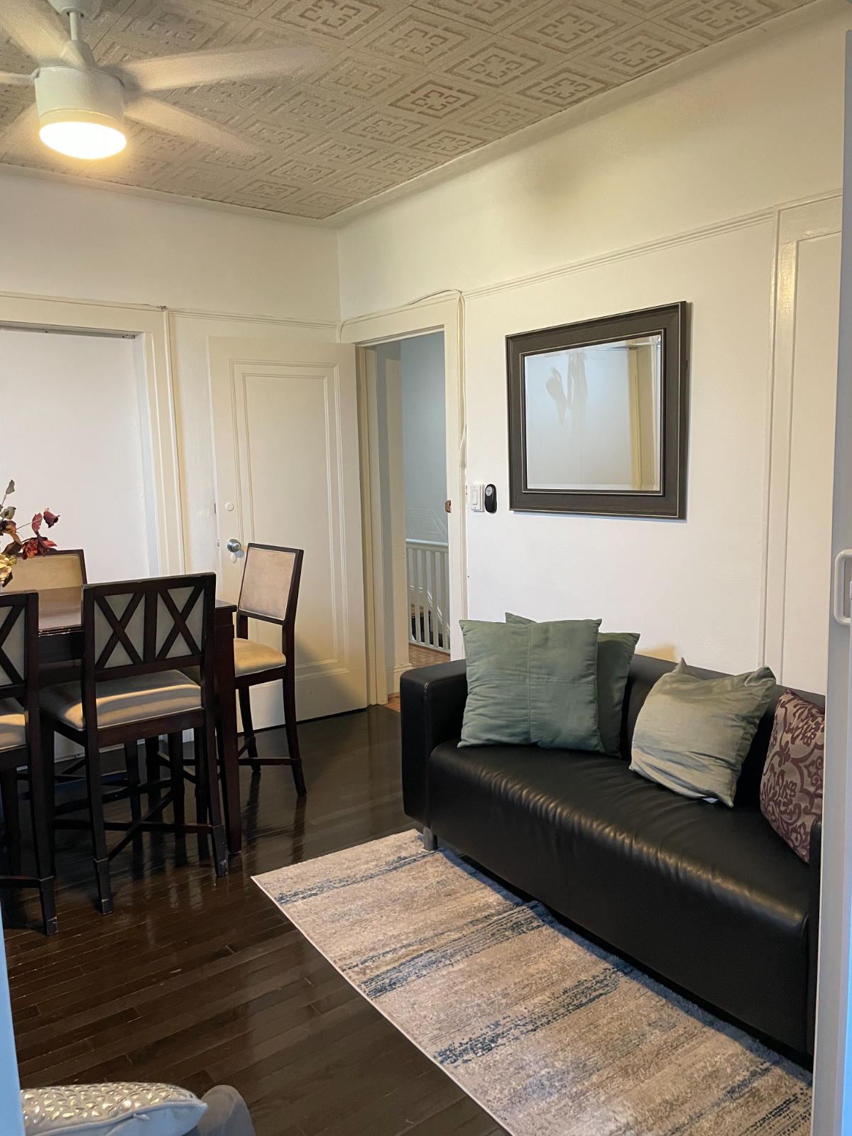 Best Quiet Room in the Area - Photo 5
