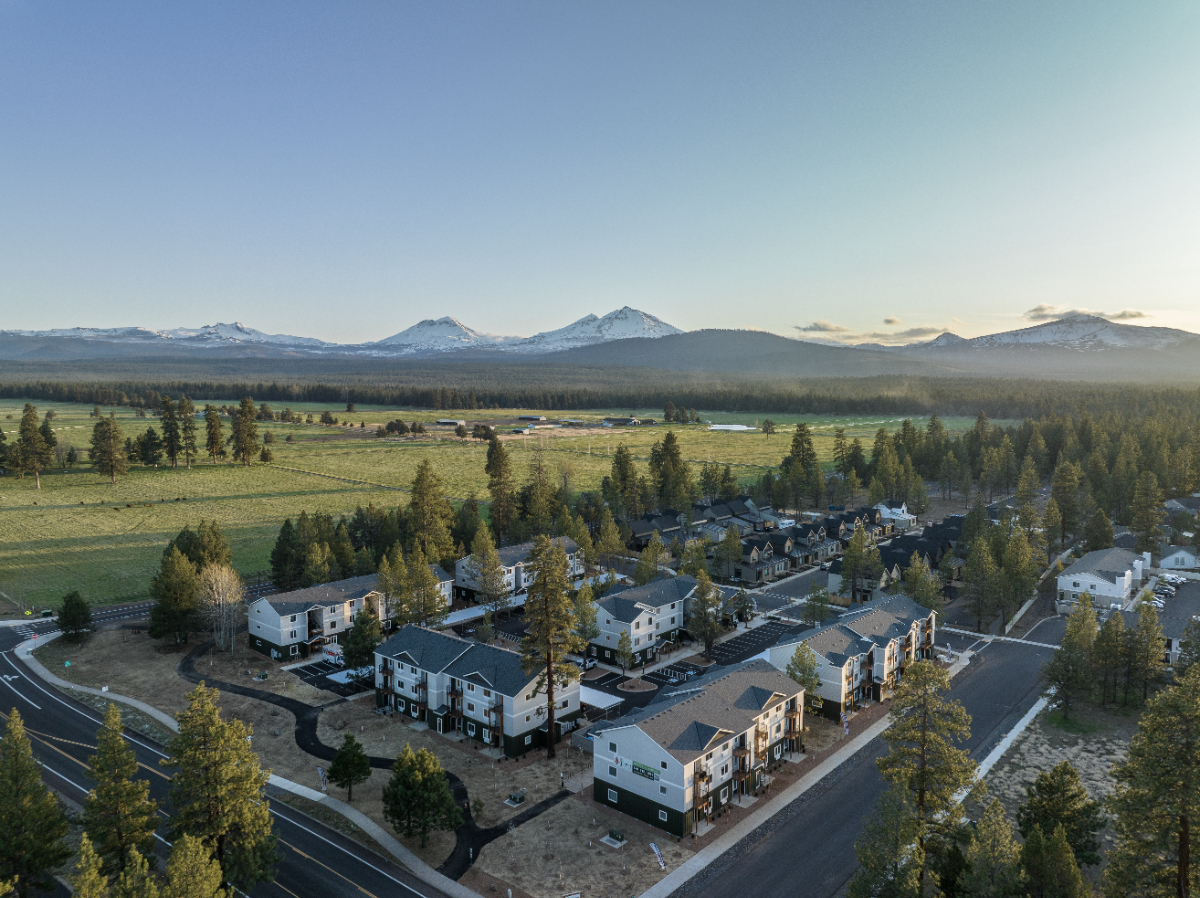 Modern Mountain Living Community with 24/7 Fitness Center - Pet Friendly - Sauna - On-Site Dog Park-Clubhouse 160-102 - Photo 1