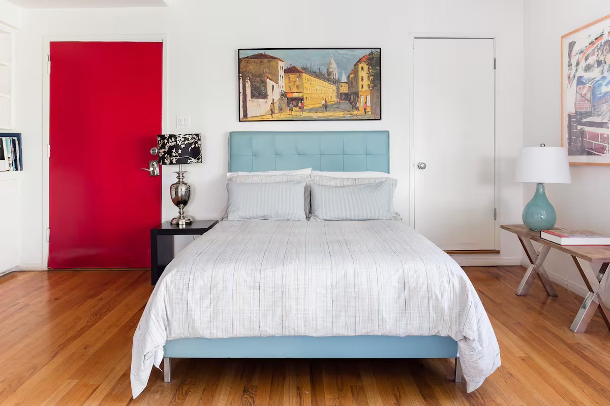 Silverlake Studio with Outdoor Space and Pool - Photo 2