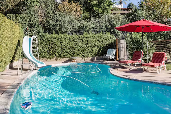 Silverlake Studio with Outdoor Space and Pool - Photo 6