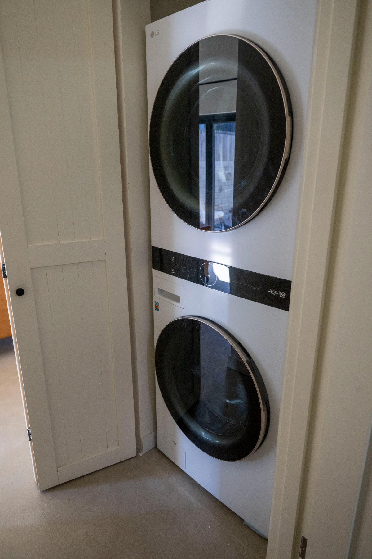 Summer in Venice - SPECIAL RATE/PARKING/2BD- Oakwood Neighborhood - Photo 5