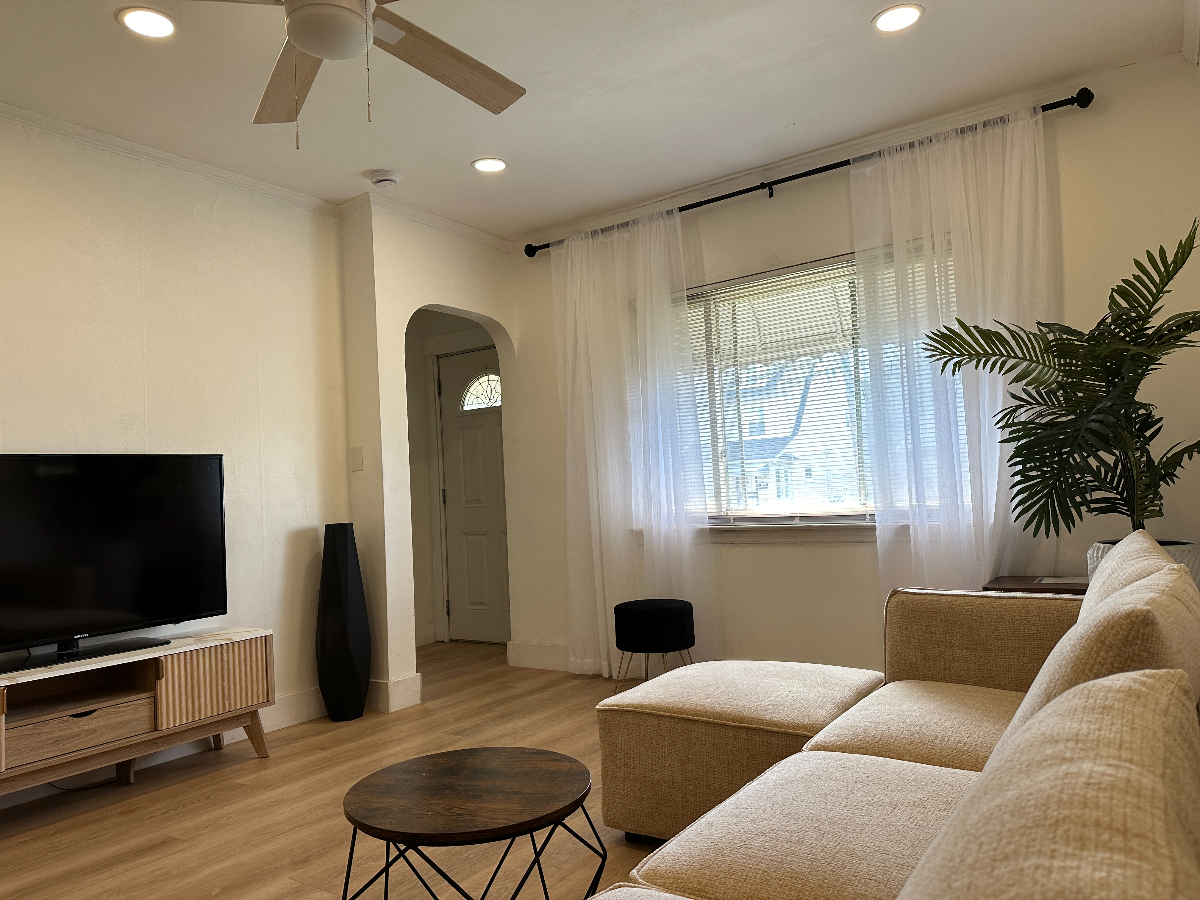 TRAVEL NURSE HAVEN/ Newly renovated 4 Bed 2 bath  Less than 5 miles from 3 Major Hospitals - Photo 5