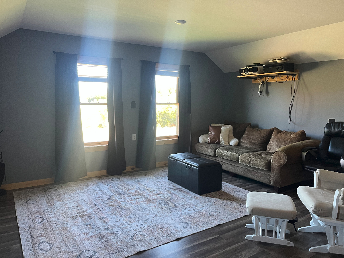 New Loft Apartment - Photo 2