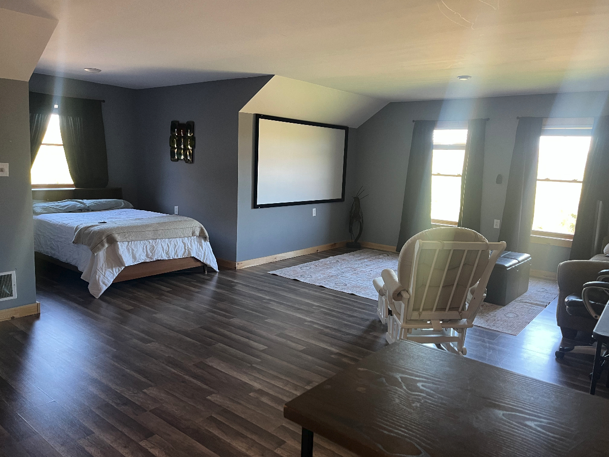 New Loft Apartment - Photo 1