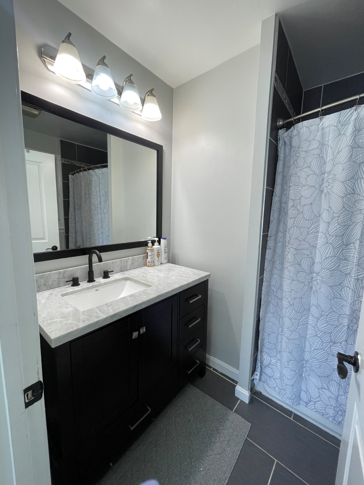 Private Bedroom & Bath. Quiet Home Near Green Line Metro. All Utilities Included - Photo 8