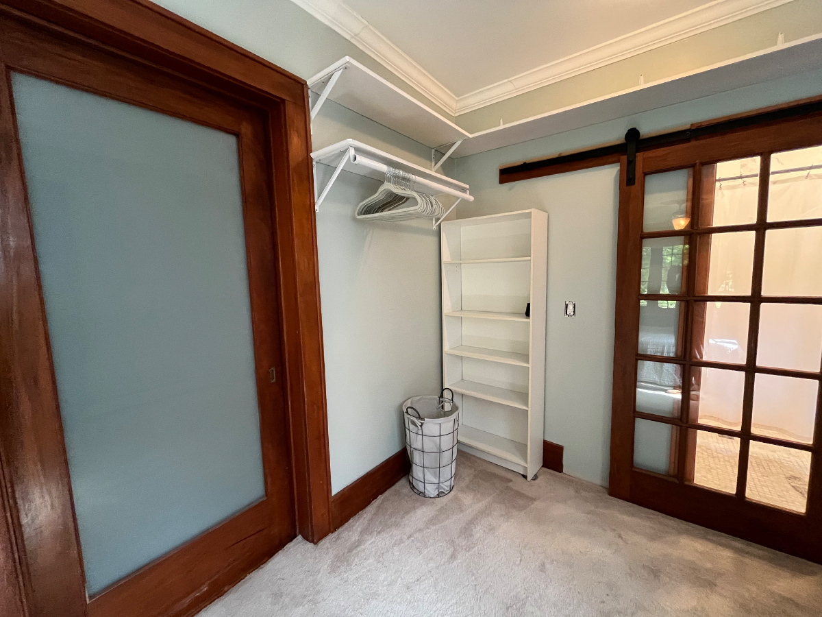 Bright and Modern Studio Near Highland Park with Utilities Included - Photo 6