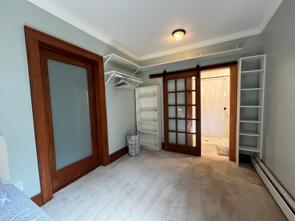 Bright and Modern Studio Near Highland Park with Utilities Included - Photo 5