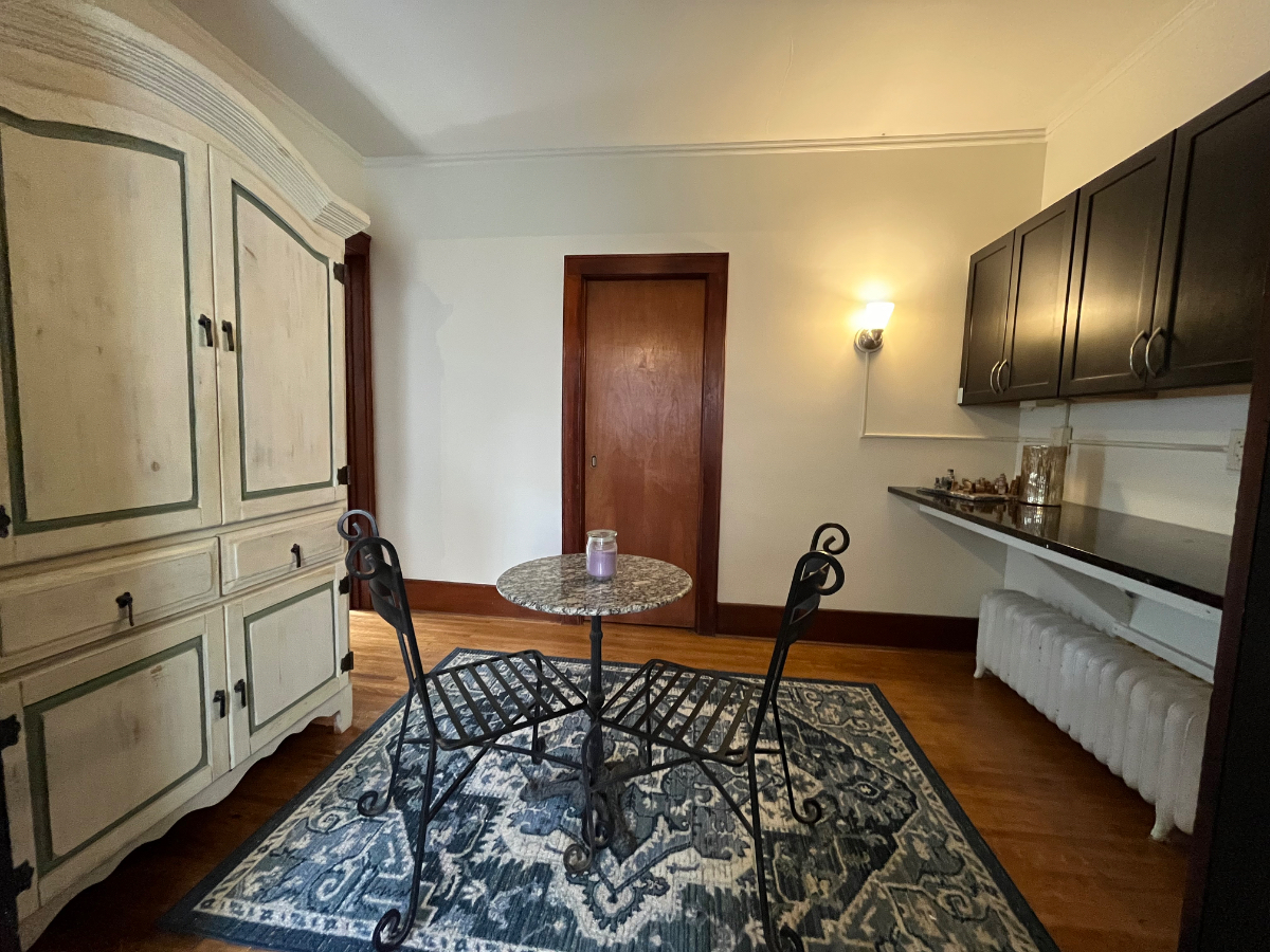Bright and Modern Studio Near Highland Park with Utilities Included - Photo 9