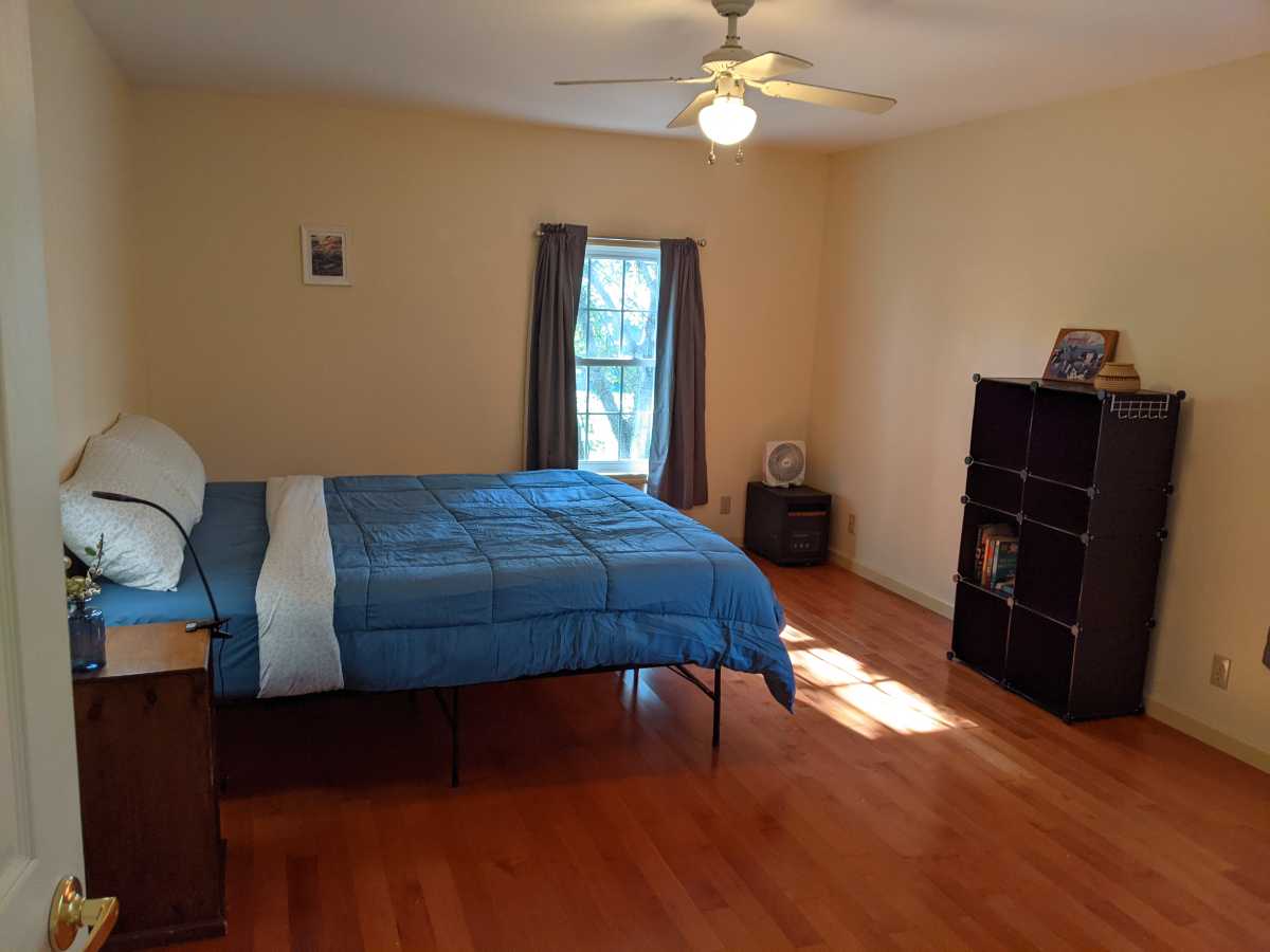 Large 1-Bedroom 'Treetop' Countryside Apartment - Photo 3