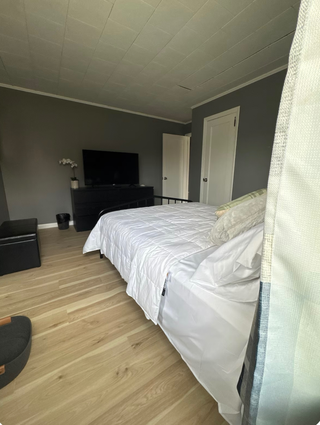 Newly Renovated Home in Mastic Beach - Photo 10