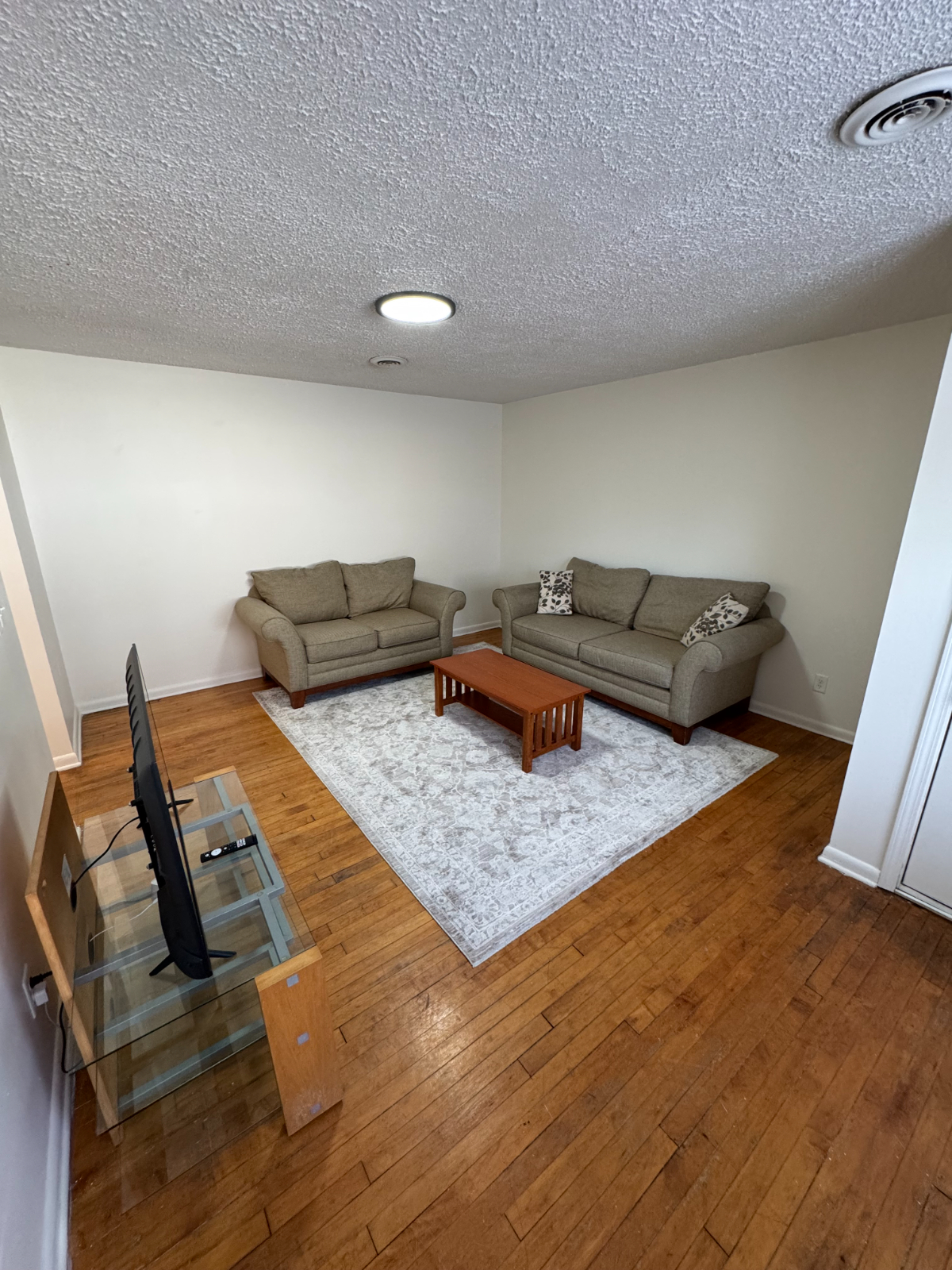 2 BR - LAUNDRY - NO PET FEE - Photo 9