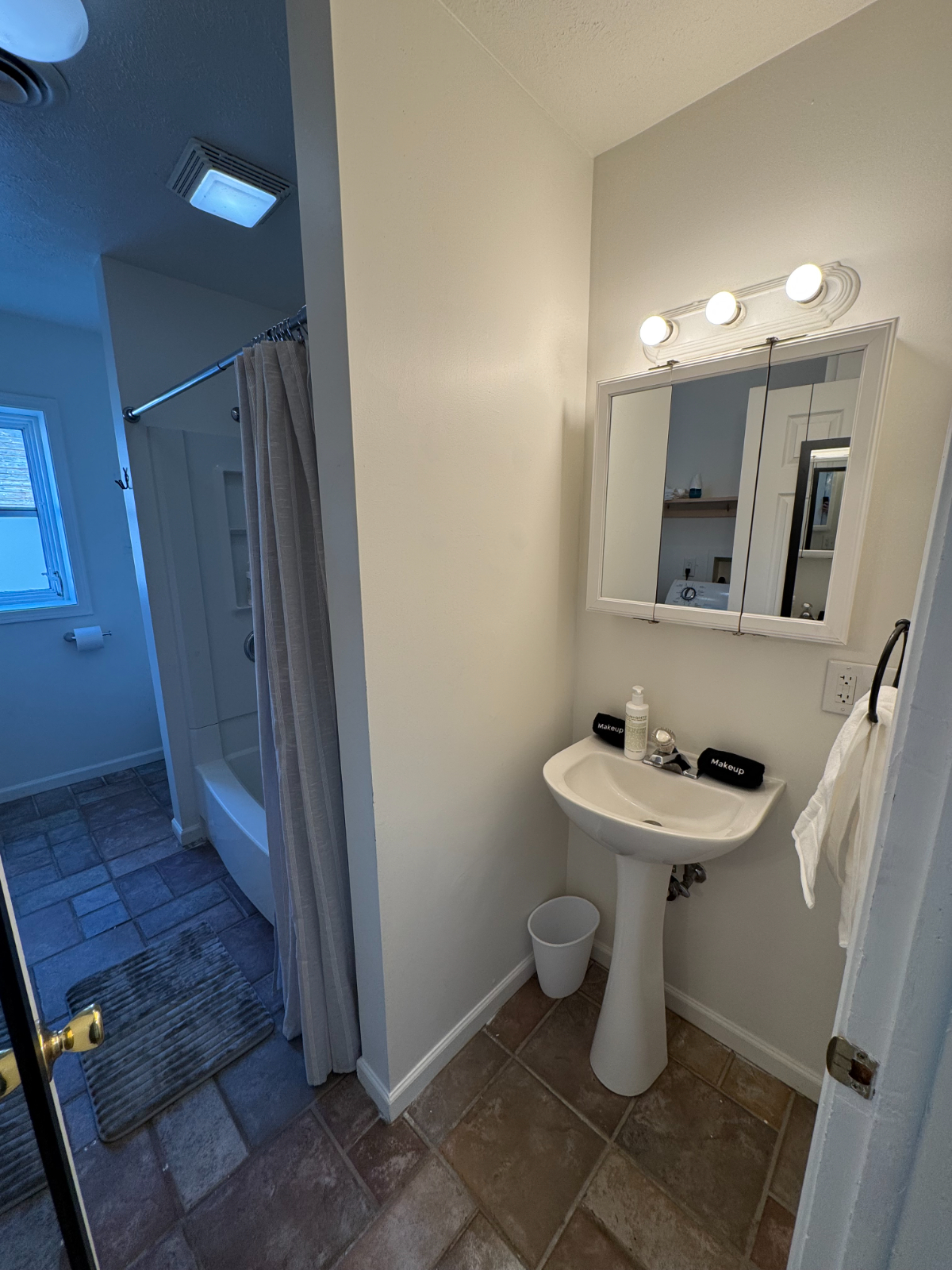 2 BR - LAUNDRY - NO PET FEE - Photo 6