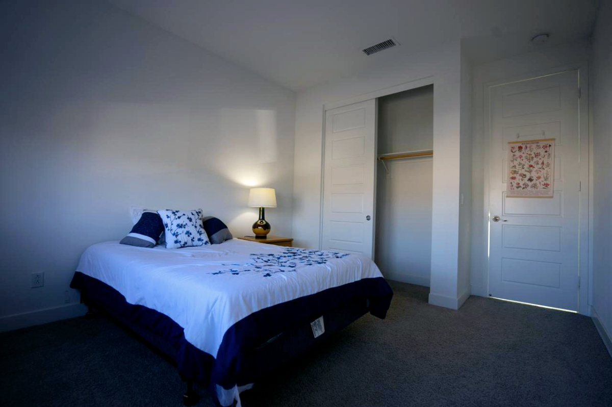 Palm Desert Room for Rent - Photo 2