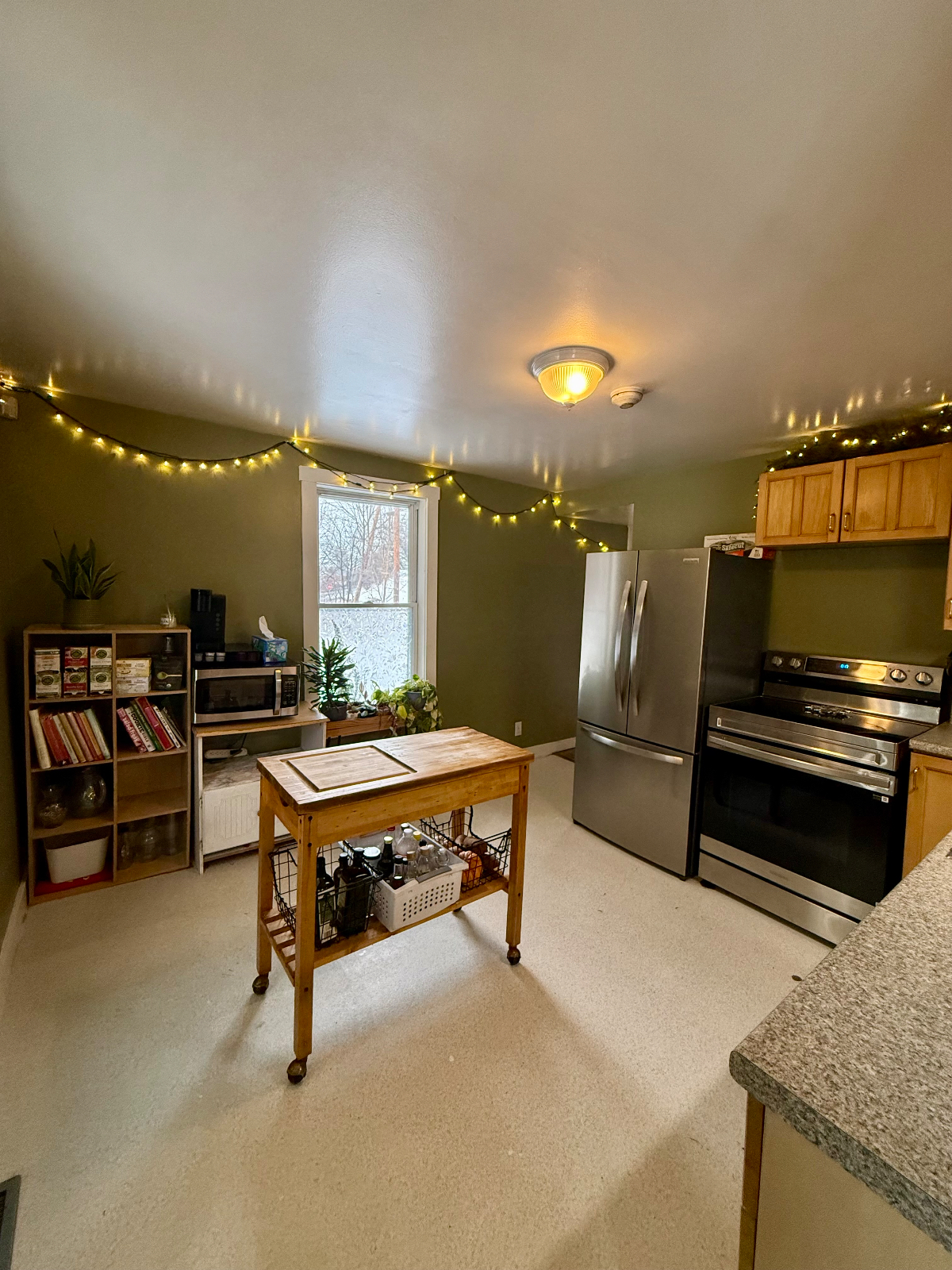Cozy Private Suite Central To Everything - Photo 7
