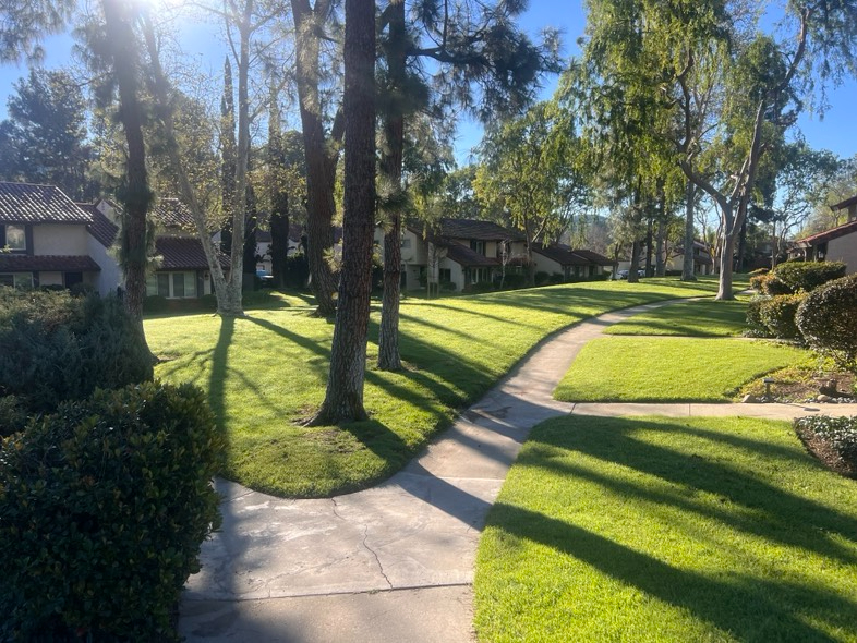 Agoura Hills Condo - Photo 4