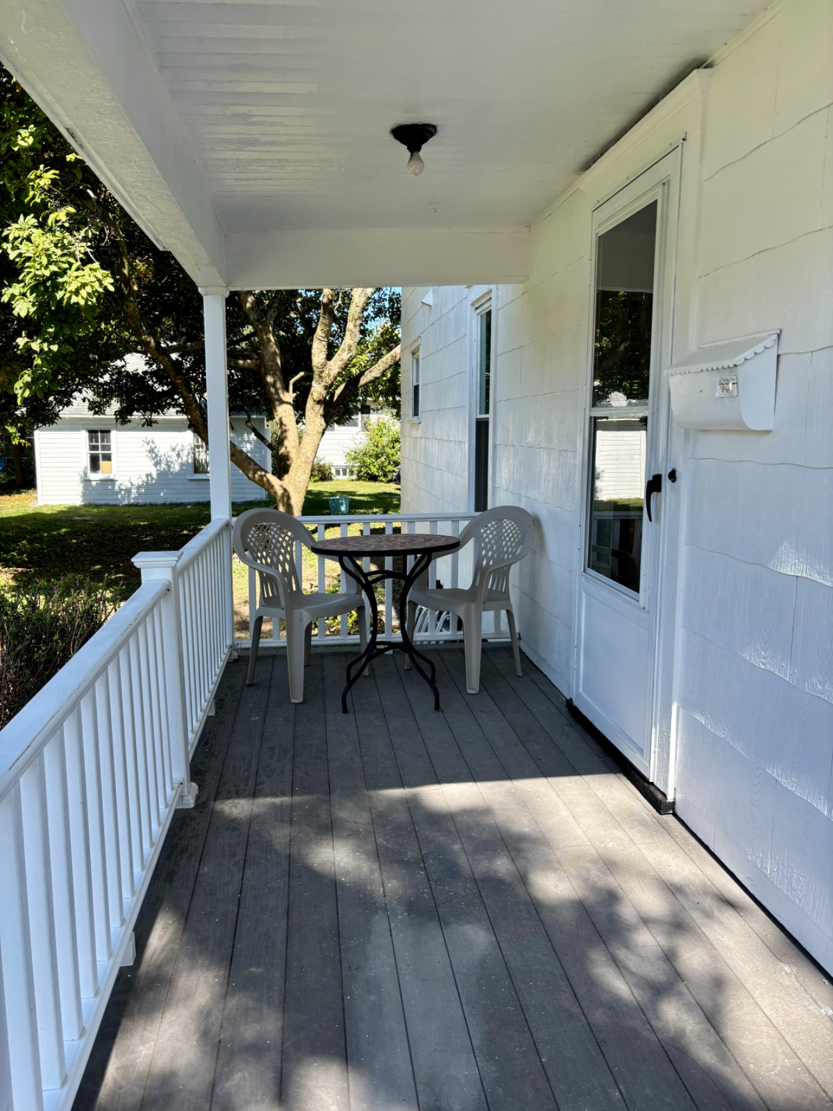 Newly renovated 2 bedroom duplex - Photo 1