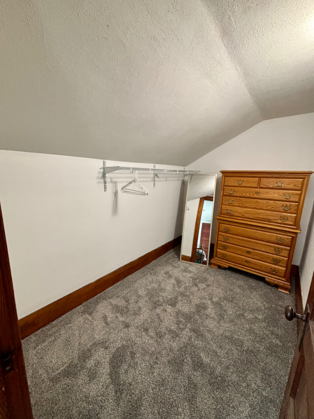 Newly renovated 2 bedroom duplex - Photo 12