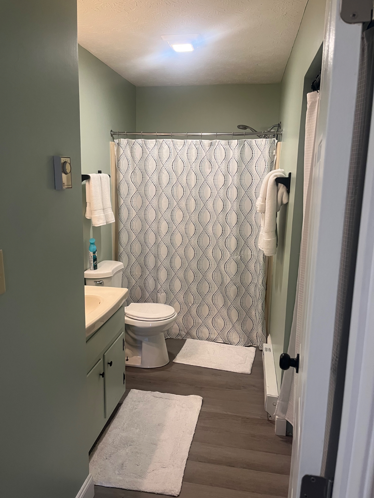 Cute, cozy and convenient  efficiency. - Photo 10