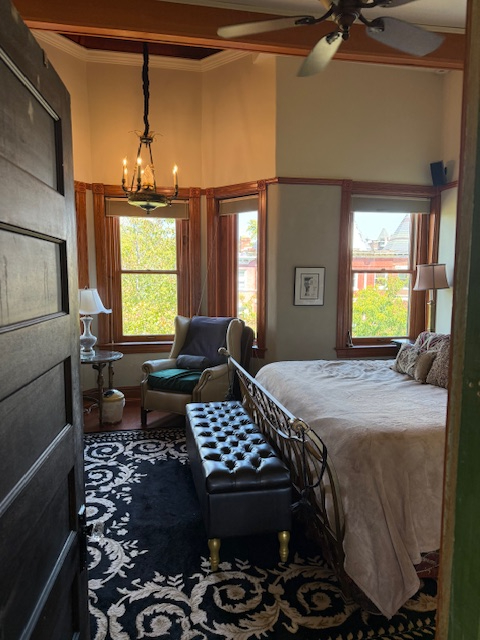 Fully Furnished Room Near U Street with In-Unit Laundry and More - Photo 1