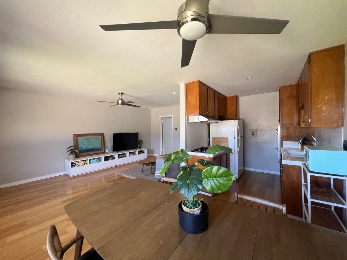 Location is Everything - live at the crossroads of Silicon Beach - upper level unit - secure parking - Photo 6