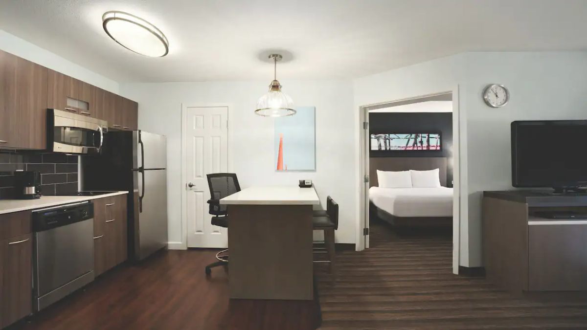 King Studio Suite - Photo 2