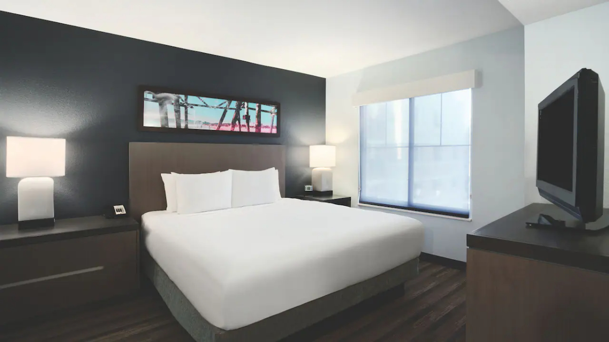King Studio Suite - Photo 4