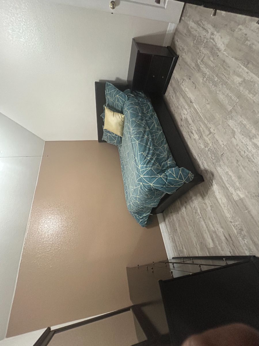 Affordable Nice Quiet and Spacious - Photo 6