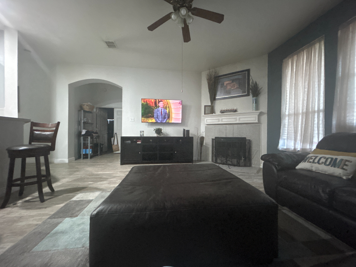 Affordable Nice Quiet and Spacious - Photo 7