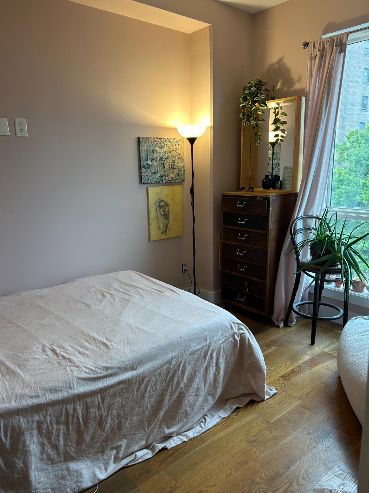 Artsy Room in Bushwick - Photo 3